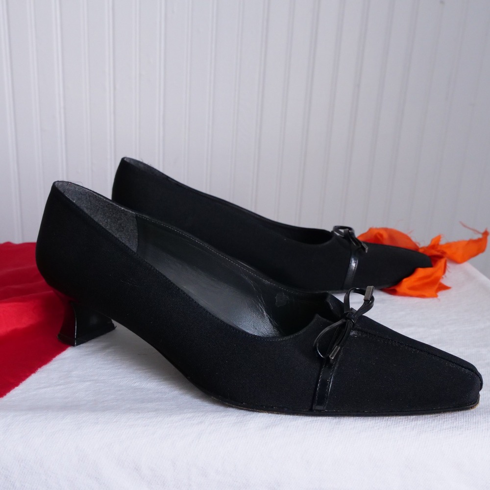 Perfect 90s Stuart Weitzman black kitten heels - Picture 8 of 8